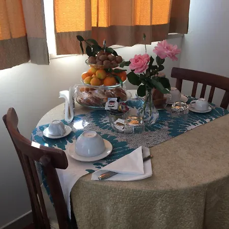 La Casa Di Emanuella - & International Bed & Breakfast *