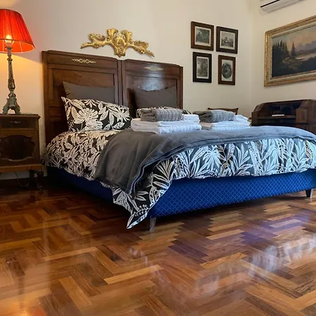 La Casa Di Emanuella - & International