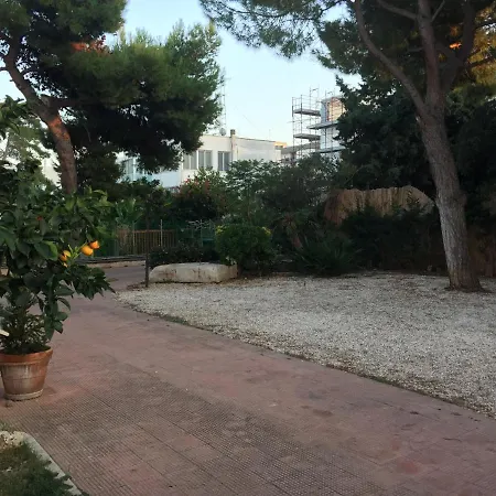 La Casa Di Emanuella - & International Bed and Breakfast 4*