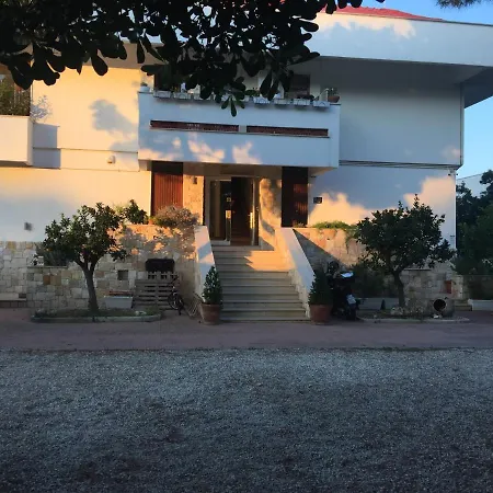 La Casa Di Emanuella - & International