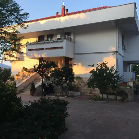 La Casa Di Emanuella - & International